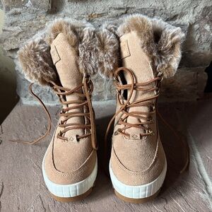 Sperry Tan Fur-Lined Winter Boots